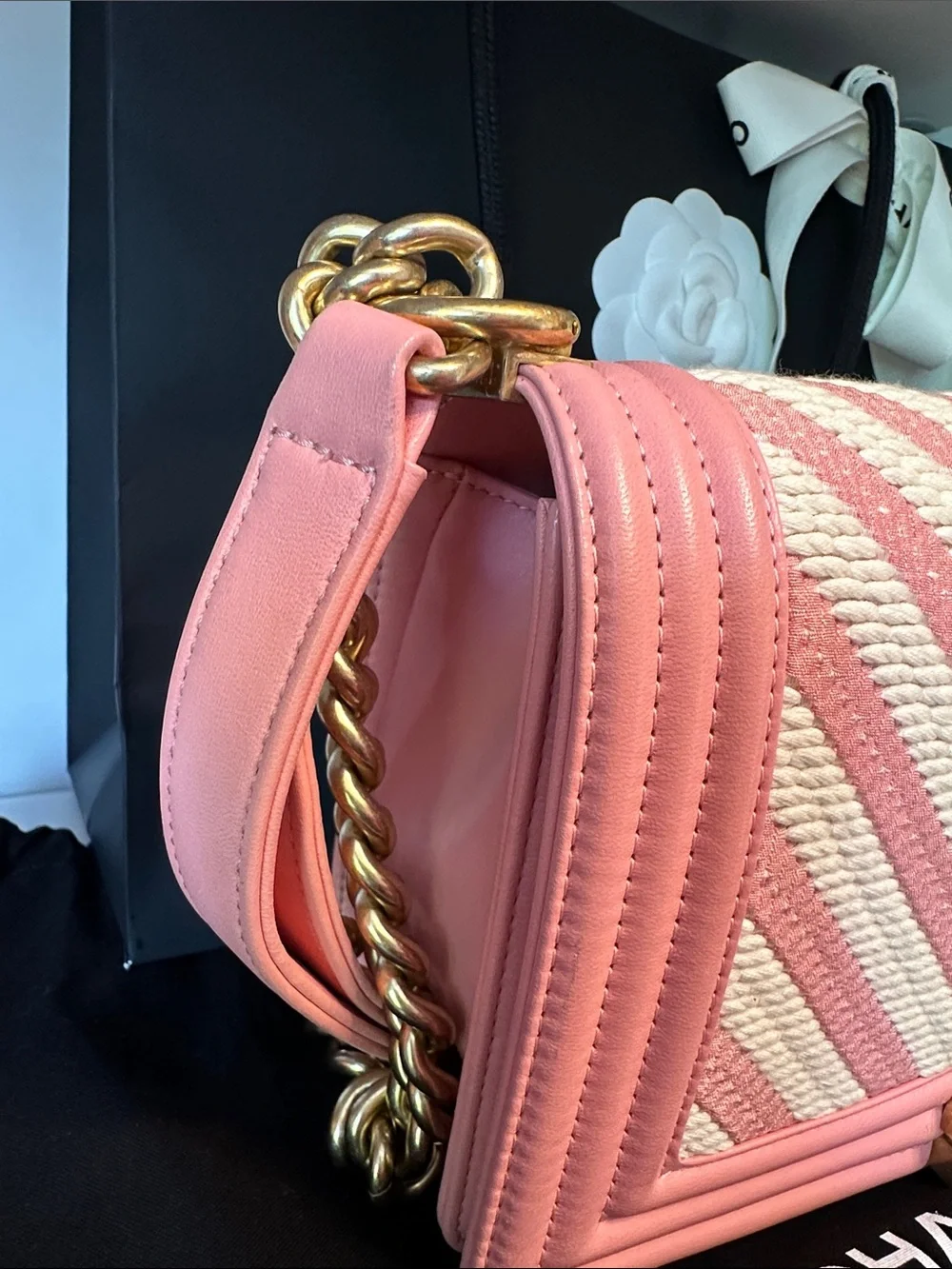 CHANEL Boy Bag 💕 Stunning pink & ivory chevron tweed with gold-tone hardware. A+